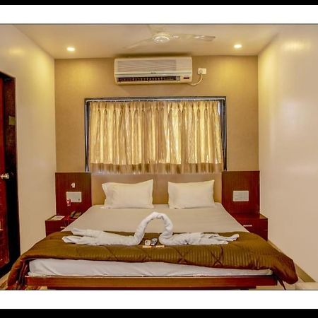 Hotel Sangram Palace Shirur Zewnętrze zdjęcie