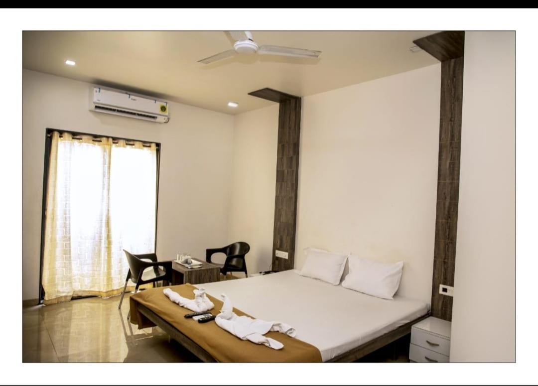 Hotel Sangram Palace Shirur Zewnętrze zdjęcie
