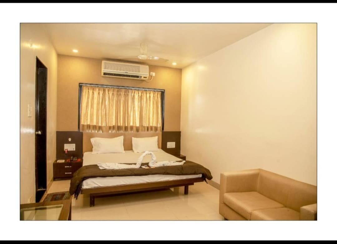 Hotel Sangram Palace Shirur Zewnętrze zdjęcie