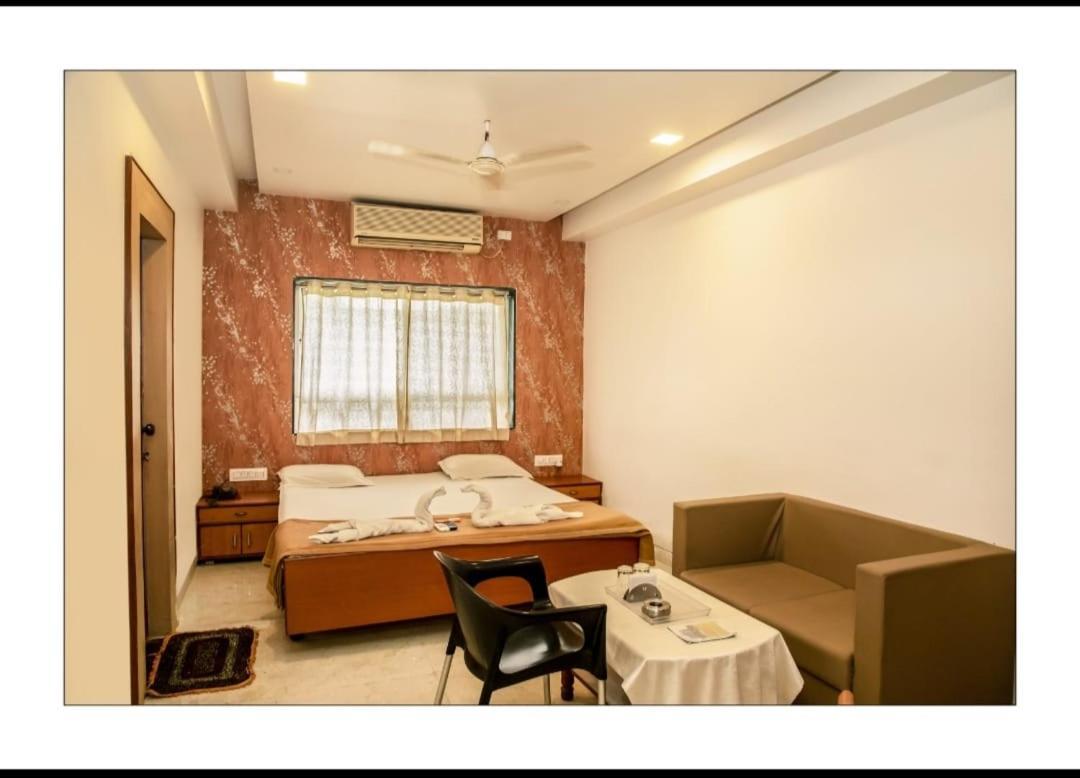 Hotel Sangram Palace Shirur Zewnętrze zdjęcie